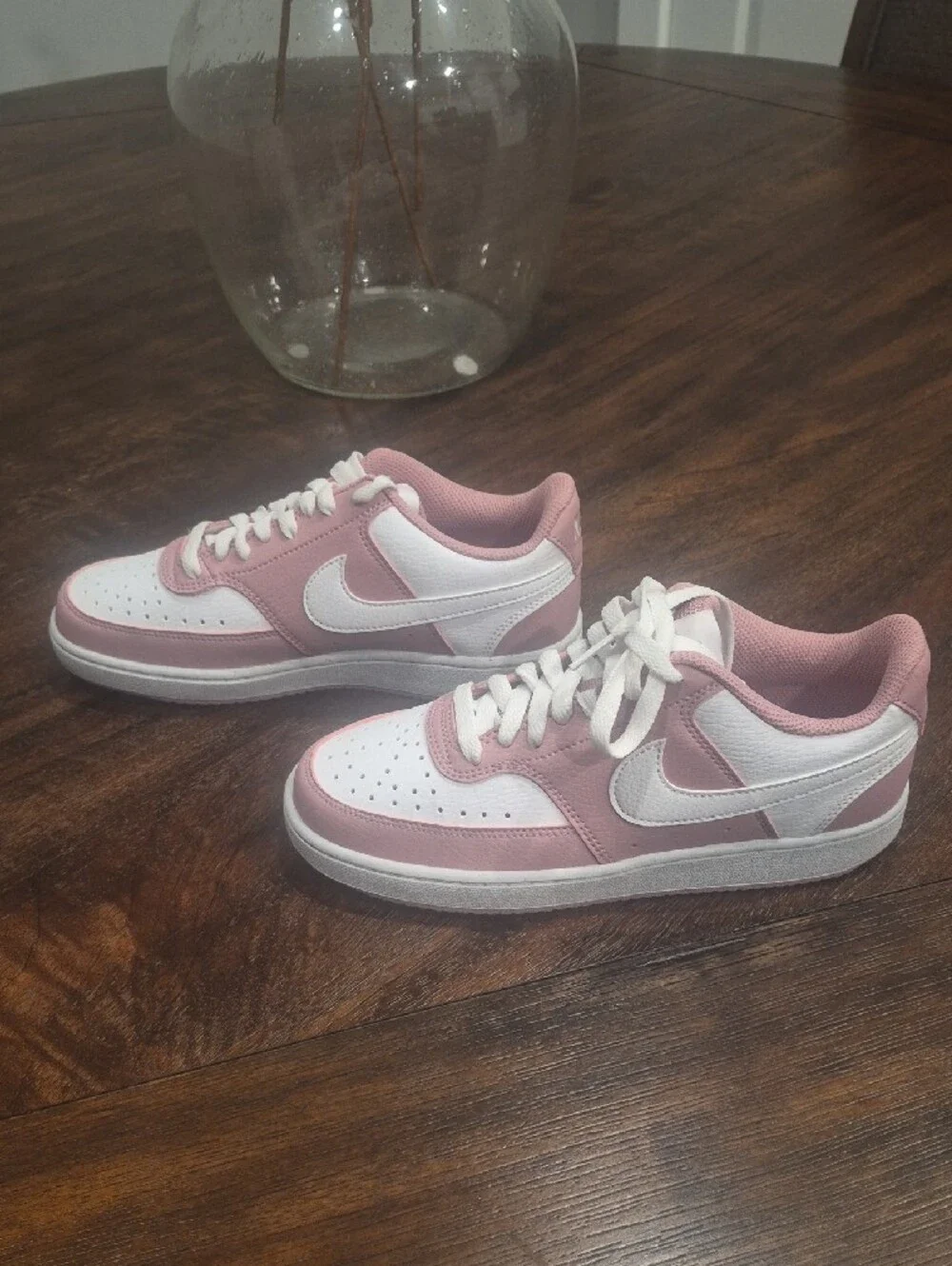 New Nike Women's Court Borough
